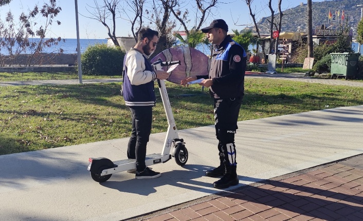 Alanya’da E-Scooter sürücüleri bilgilendirildi