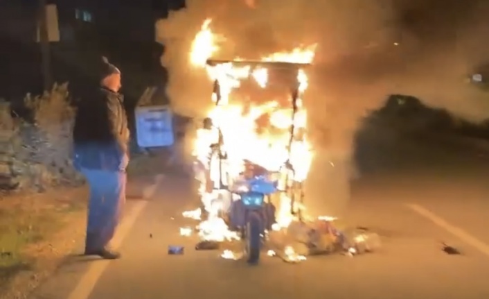 Alanya’da elektrikli motosiklet yandı