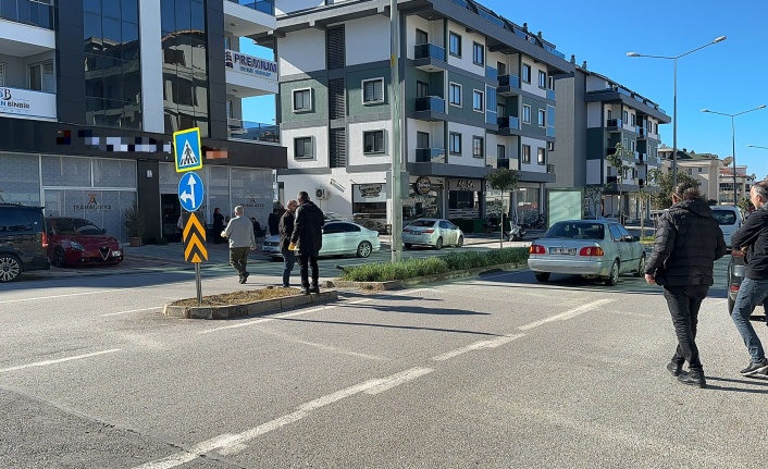 Alanya’da emlak ofisi kurşunlandı