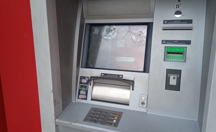Alanya’da ATM’ye zarar verildi