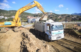 Alanya'da 30 metrelik imar yolunda çalışmalar devam ediyor