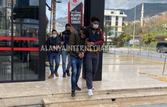 Alanya’da 2 hırsızlık şüpheli polisin operasyonuyla yakalandı