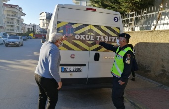 Alanya’da servisler denetlendi, öğrenciler ve şoförlere seminer verildi