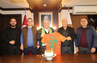 Alanyaspor'un, Altay deplasmanı sponsoru Neva Outlet oldu