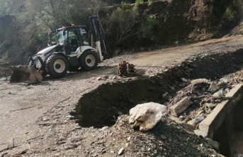 Karda mahsur kalan Akseki’nin imdadına Başkan Yücel yetişti