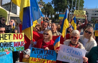 Alanya'da yaşayan Ukraynalılar, Putin'i protesto etti