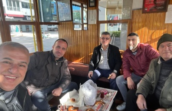 Akkaya güne Can Taksi’de çay ve simitle başladı