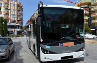 Alanya'da halk otobüsü şoförü yolcuyu bıçakladı