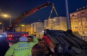 Alanya’da ehliyetsiz sürücü araçla takla attı!
