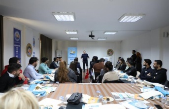 Başkan Yücel Gençlik Çalıştayı’nda gençlerle buluştu