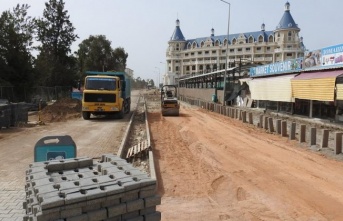 Alanya Belediyesi parke yol çalışmalarını Türkler’de sürdürüyor