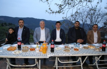 Başkan Şahin, orucunu Mahmutseydi halkıyla birlikte açtı