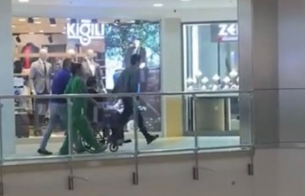 Ünlü sanatçı Tatlıses Alanyum AVM'den alışveriş yaptı