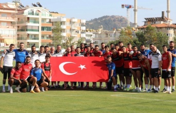 Alanyaspor, 19 Mayıs’ı kutladı