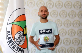 Alanyaspor'da Mayıs ayının en iyisi Efecan Karaca