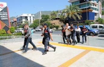 Alanya’da kendilerini MİT personeli olarak tanıtan şahıslar yakalandı