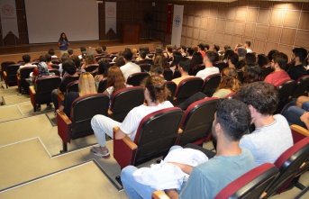 ALKÜ'nün stajyer doktorları hekimlik eğitimine başladı