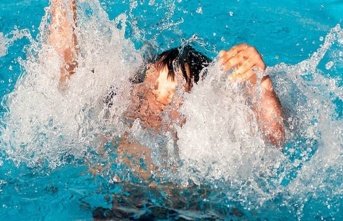 Alanya’da 10 yaşındaki çocuk havuzda boğulma tehlikesi geçirdi