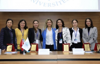 ALKÜ’de ‘Çocuğun Dijital Ayak İzi’ adlı panel düzenlendi