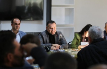 Başkan Yücel, Oba Kız Öğrenci Yurdu’ndaki öğrencilerin aileleriyle buluştu