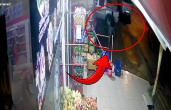 Alanya’da bir markette hırsızlık anı kameralara yansıdı