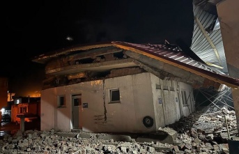 Alanya’da caminin lojman inşaatı çöktü