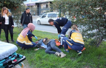 Alanya’da refüje çarpan motosiklet sürücüsü yaralandı