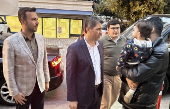 Ak Parti İl Başkanı Çetin Alanya'da depremzedeleri ziyaret etti