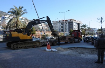 Alanya Adliyesi önünde üst geçit yapımı için çalışmalar başladı