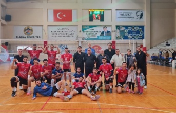 Alanya Belediyespor zirve takibini sürdürüyor