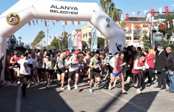 23. Alanya Atatürk Halk Koşusu ve Yarı Maratonu için geri sayım başladı