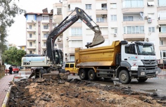 Alanya Belediyesi o sokağı yeniliyor