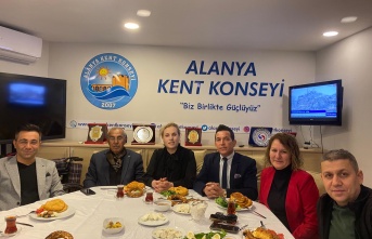 Turizm emekçilerinin gündeminde Alanya’daki fahiş kira bedelleri vardı