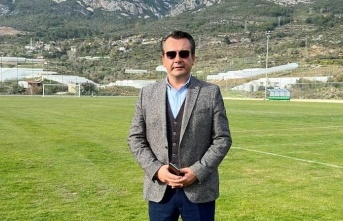 Mahmutlarspor’da Bağışlar bırakıyor