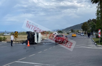 Alanya’da yolcu minibüsü ile minibüsün çarpıştı kazada 9 kişi yaralandı