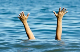 Alanya’da 63 yaşındaki turist havuzda boğulma tehlikesi geçirdi