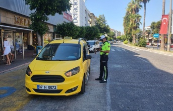 Alanya’da 7 ticari taksi trafikten men edildi