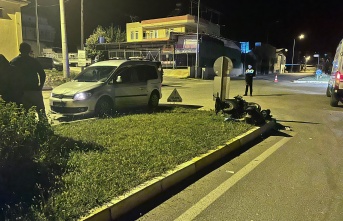Alanya’da hafif ticari araç ile motosiklet çarpıştı: 2 yaralı