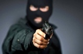 Alanya'da silahlı soyguncu her yerde aranıyor