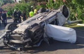 Alanya’da kaldırıma çarptan otomobil takla attı: 1 ölü 1 yaralı