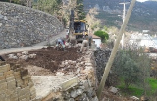 Alanya kırsalında yol bakım çalışmaları devam...