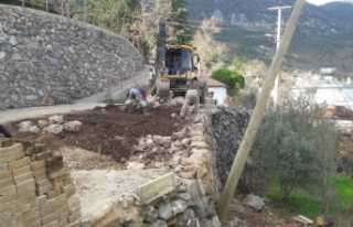 Alanya kırsalında yol bakım çalışmaları devam...