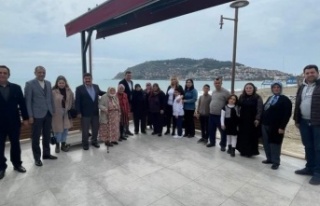 MHP Alanya şehit ailelerini unutmadı
