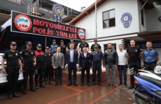 Alanya protokolünden polis ve jandarmaya bayram ziyareti