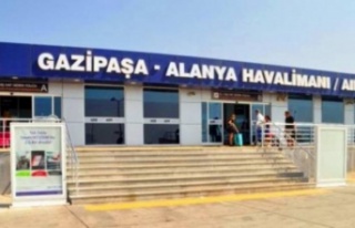 Gazipaşa Alanya Havalimanı’nda seyahat eden yolcu...