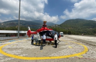 Alanya'da ambulans helikopter prematüre bebek...