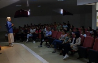 Alanya Belediyesi'nden öğrencilere seminer