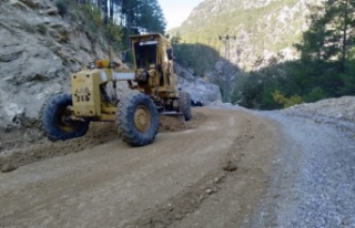 Alanya'da yaşayanlar dikkat! O yol 15 gün trafiğe...