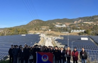 Öğrencilerden Alanya Belediyesi Güneş Enerji Santraline...