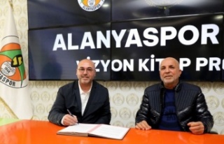 Alanyaspor'un 75 yıllık tarihi kitap oluyor